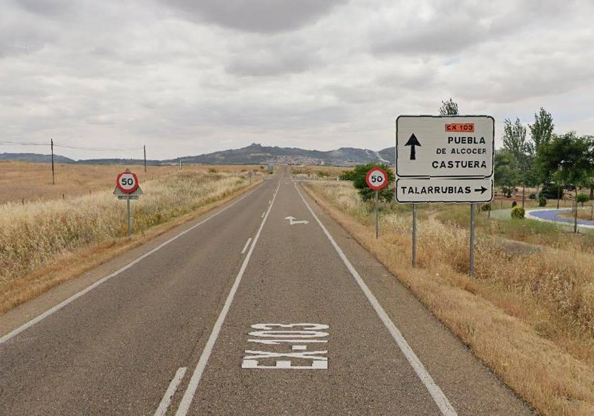 Así han quedado los vehículos tras la colisión de un tractor y un turismo