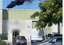 El humo negro procedía de la quema de un alijo de droga.