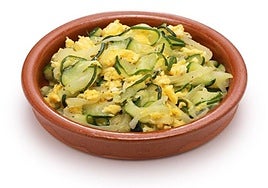 Este revuelto de calabacín tan particular tiene muchísimo éxito.