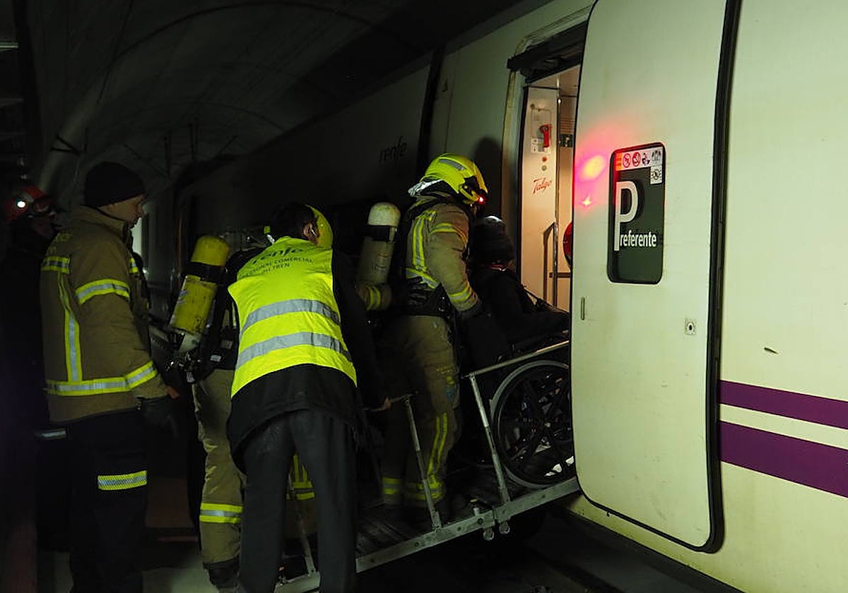 Simulacro realizado en el túnel en abril de 2022 con rampas portátiles.