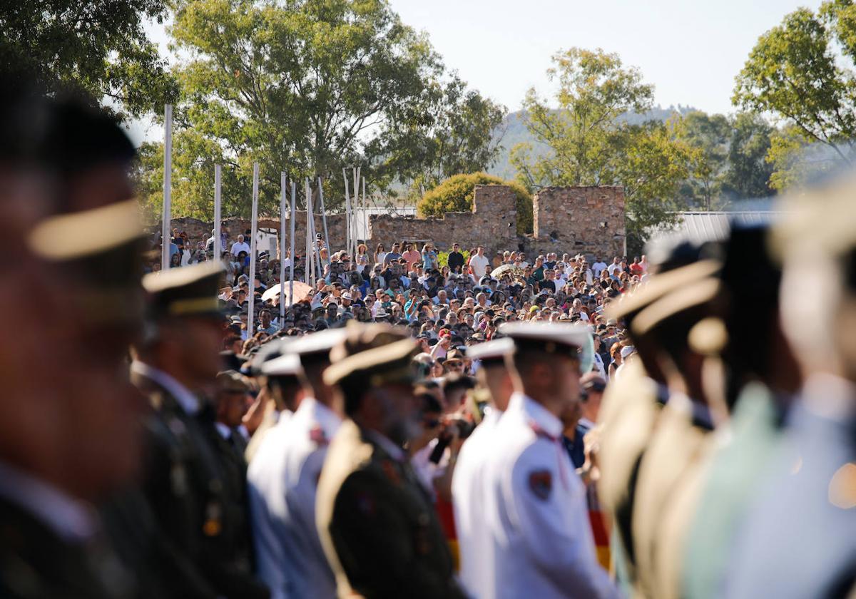 Las mejores imágenes de la jura de bandera en Cáceres (II)