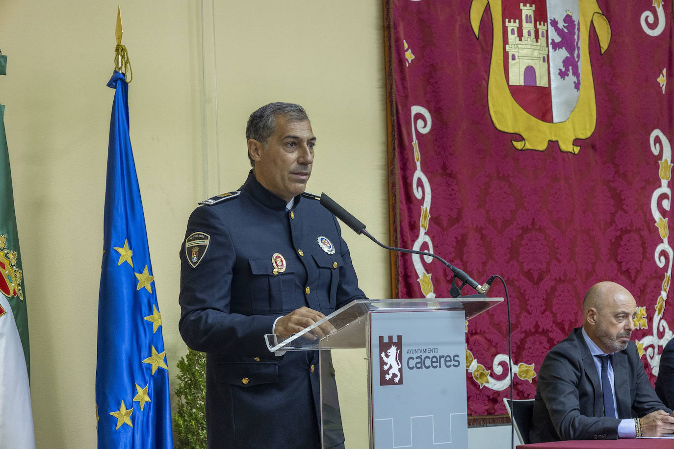 Así ha sido la entrega de distinciones a la Policía Local del Cáceres
