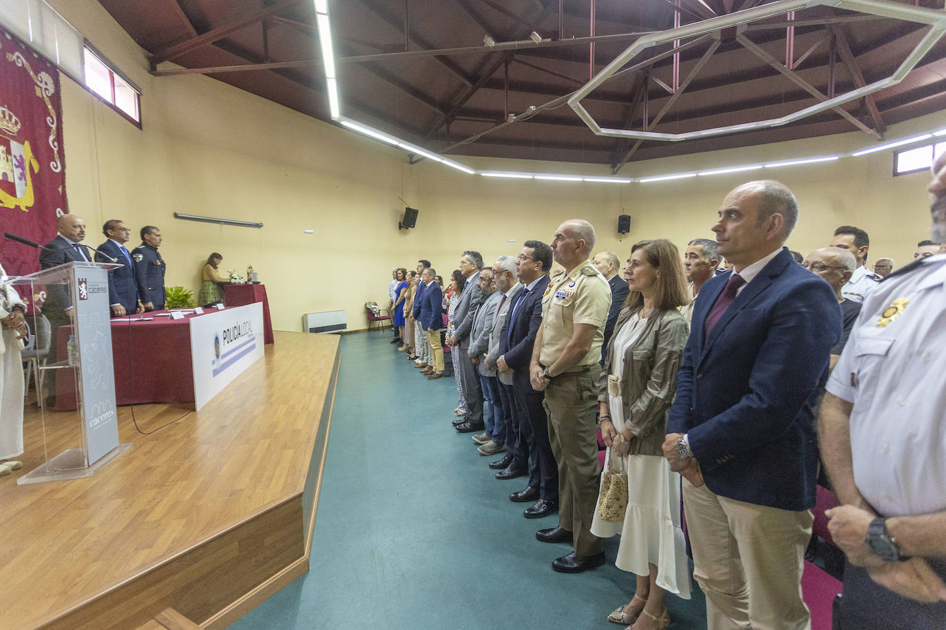 Así ha sido la entrega de distinciones a la Policía Local del Cáceres