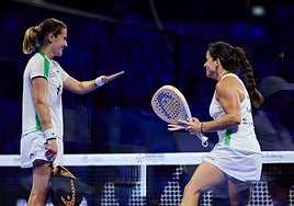 Ariana Sánchez y Paula Josemaría tras su triunfo en Málaga.