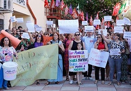 Protestas a las puerta de Atento Cáceres, el martes 9 de julio.
