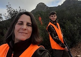 Isabel y José Miguel, madre e hijo, ahora comparten la afición por la caza