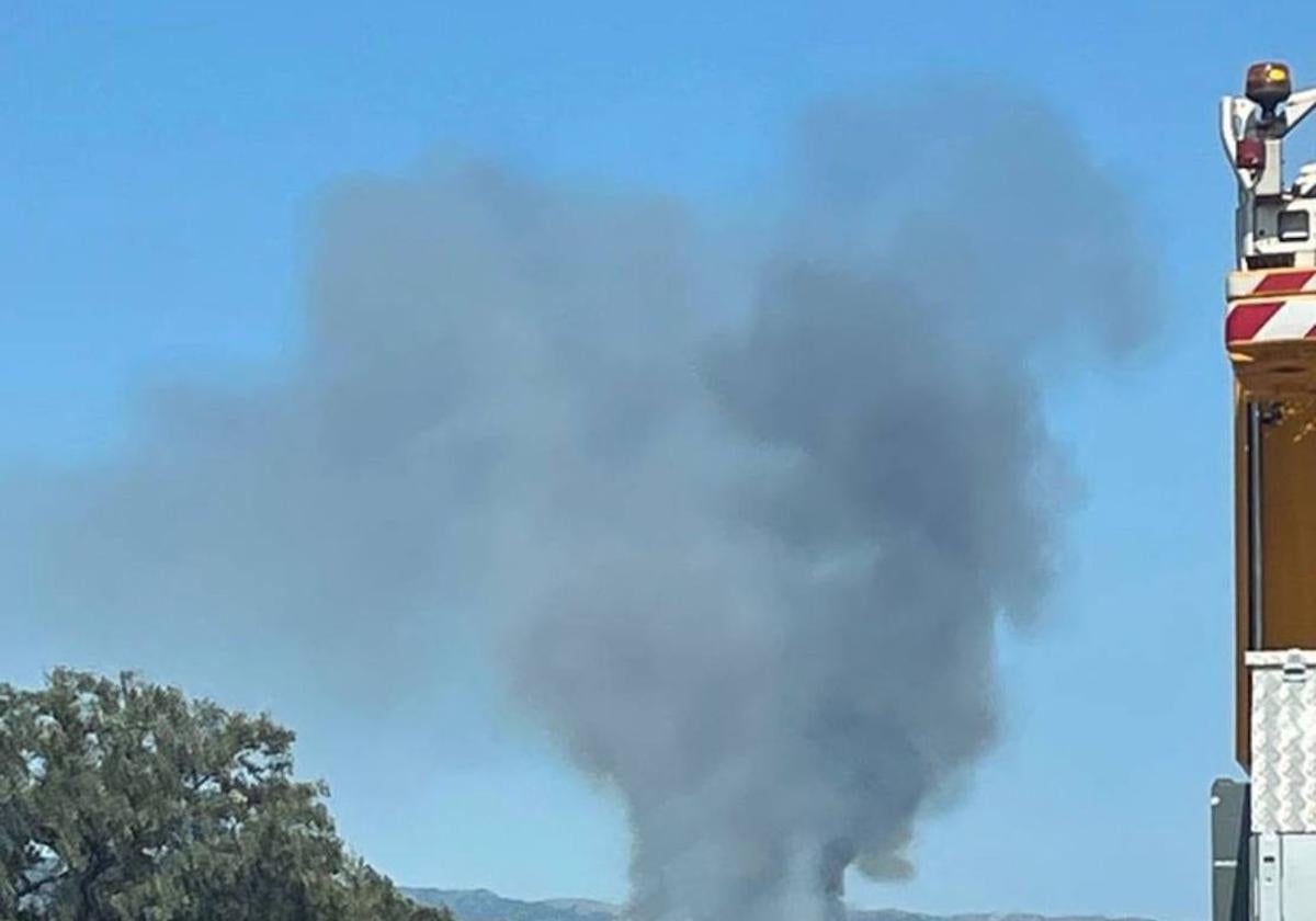 Desactivado nivel 1 de peligrosidad de los incendios forestales de Casas de Don Pedro y Badajoz