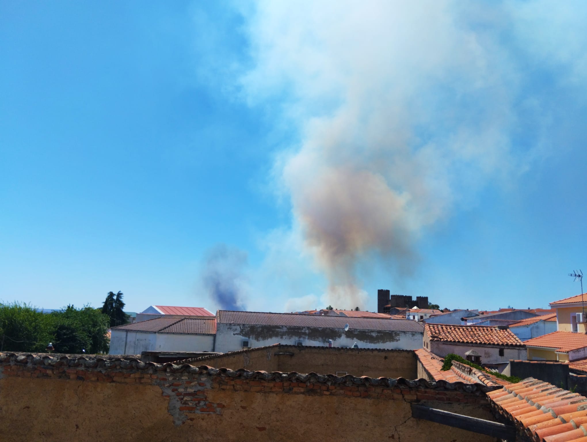 Así se ve el fuego declarado en Talaván