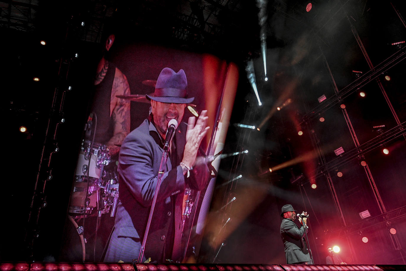 Las fotos del concierto de &#039;El Barrio&#039; en la Alcazaba de Badajoz