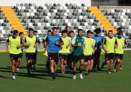 Los jugadores comenzaron la pretemporada con los primeros ejercicios a las órdenes del preparador físico Alberto Arias.