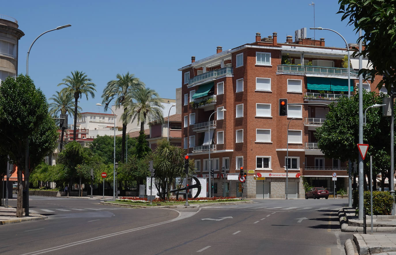 Calles vacías en Badajoz en la tarde de este martes.