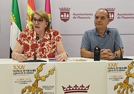 Un momento de la presentación del Festival de Folclore en rueda de prensa.