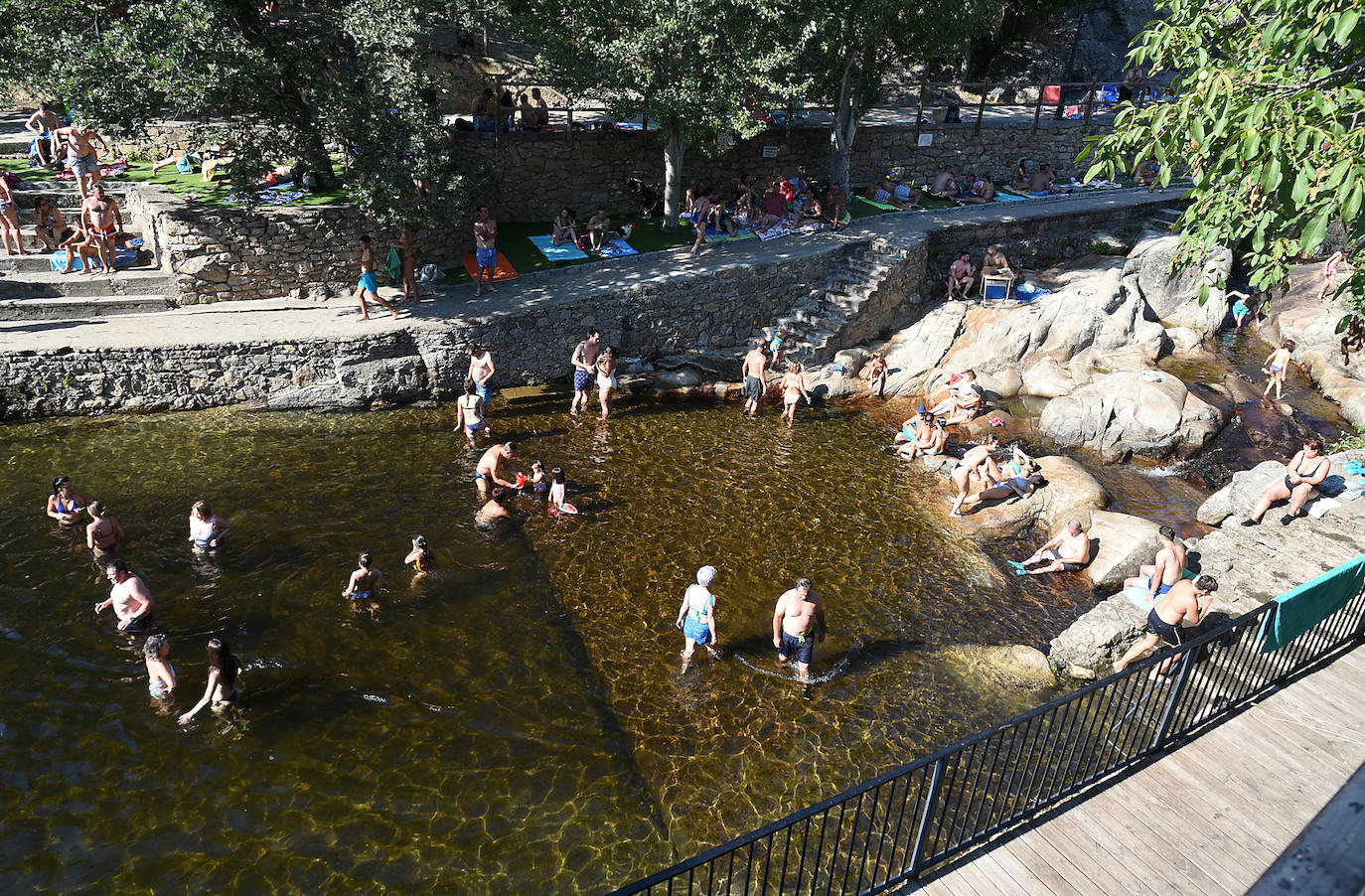 Piscina natural de Casas del Monte.