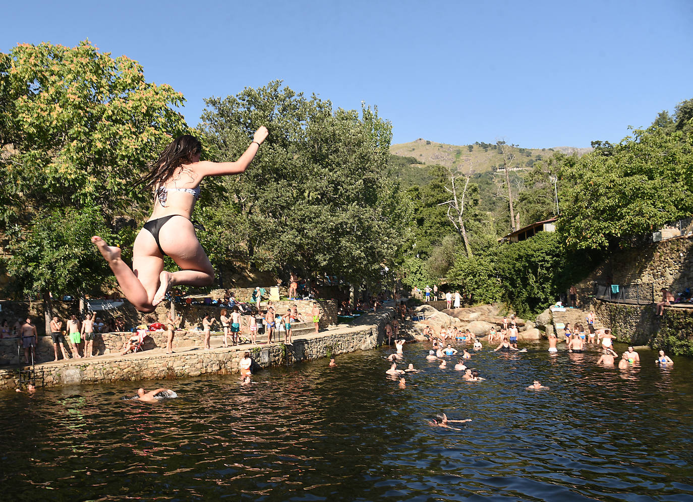 Piscina natural de Casas del Monte.