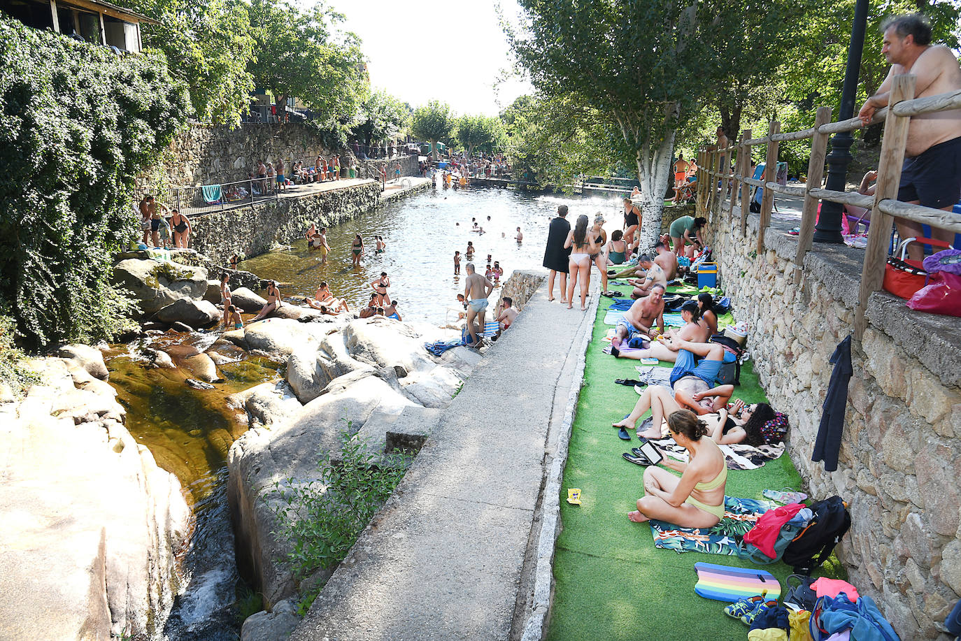 Piscina natural de Casas del Monte.