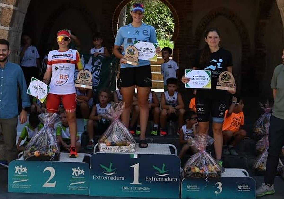 Nieves Gemio compartiendo podio