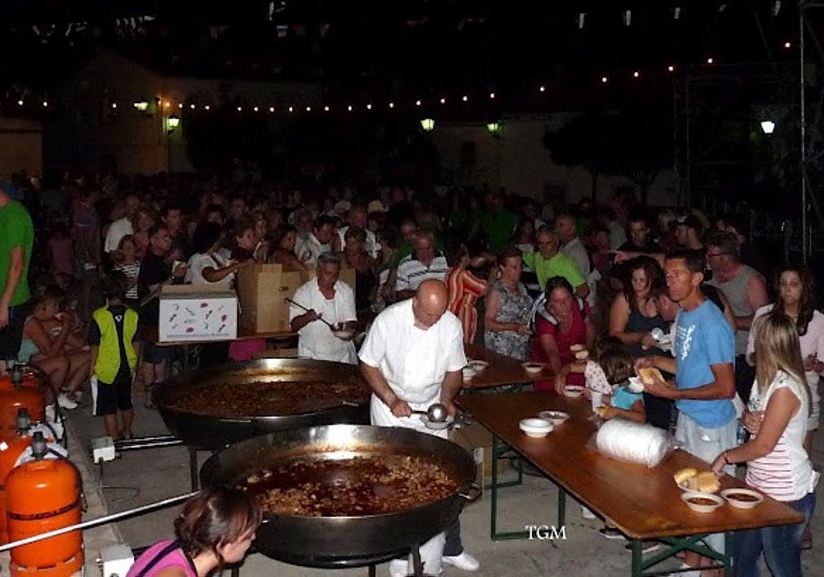 Un año más se repetirá la cena popular en Higuera de Albalat.