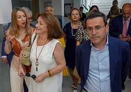 La presidenta extremeña, María Guardiola, y el líder del PSOE regional, Miguel Ángel Gallardo, en un acto en Badajoz.