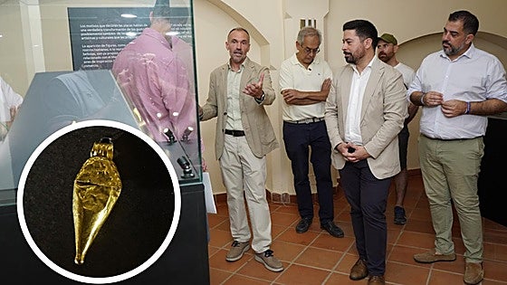 Una bellota de oro del siglo V a. C. brilla en el Arqueológico de Badajoz