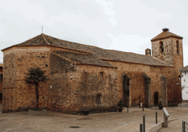 Imagen de la iglesia de Santa Catalina, en Romangordo.