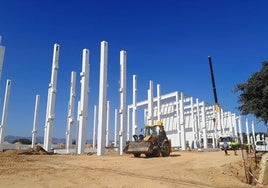 Avance de las obras en el nuevo polígono industrial de Almaraz.