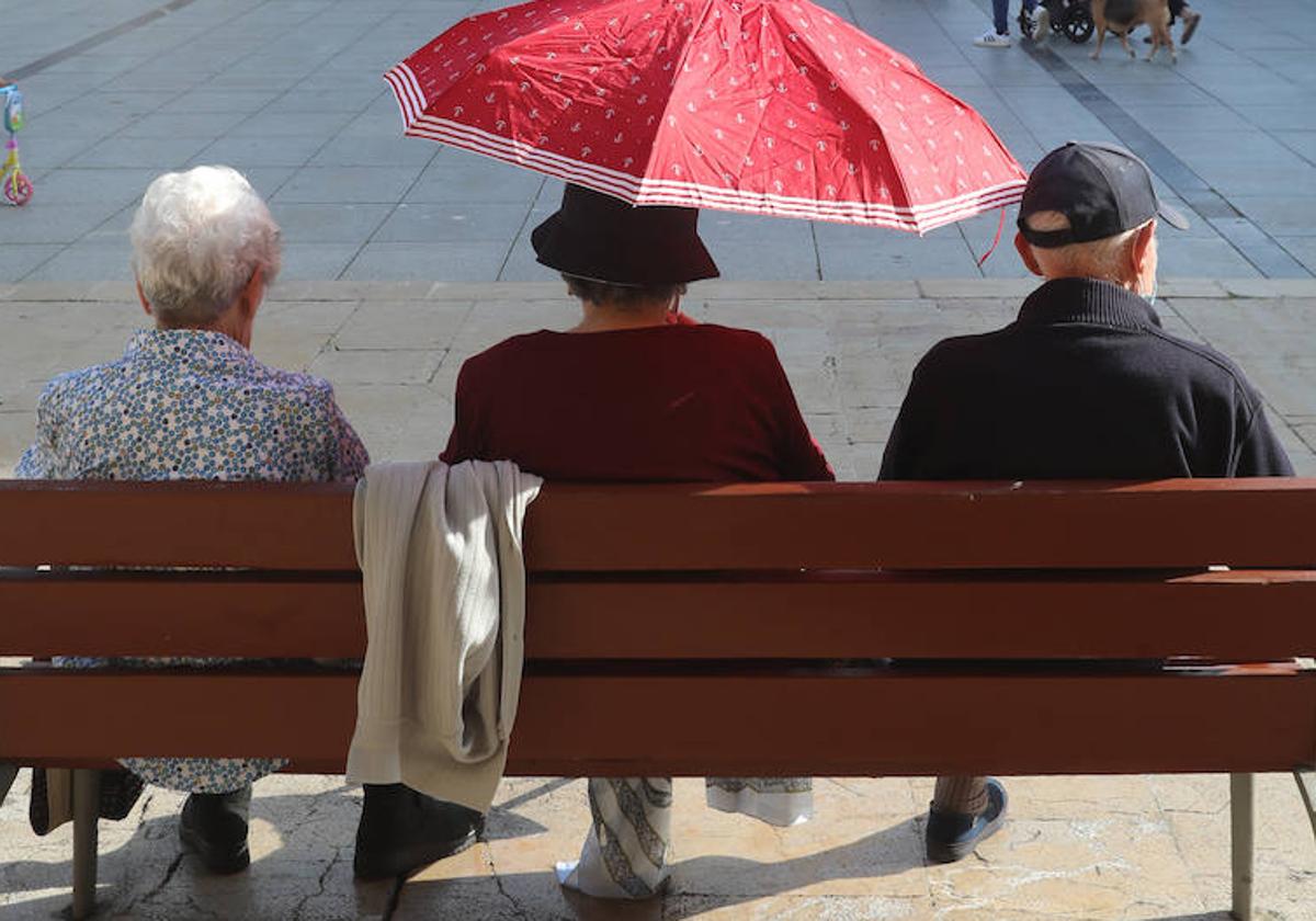 Ingresada en la UCI del hospital de Plasencia una mujer de 50 años por las altas temperaturas