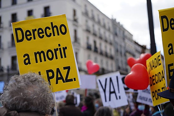 Muerte digna y utilización política