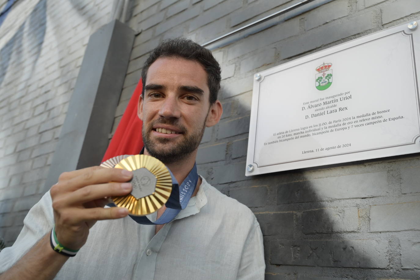 Fotos | Así ha recibido Llerena al doble medallista olímpico Álvaro Martín