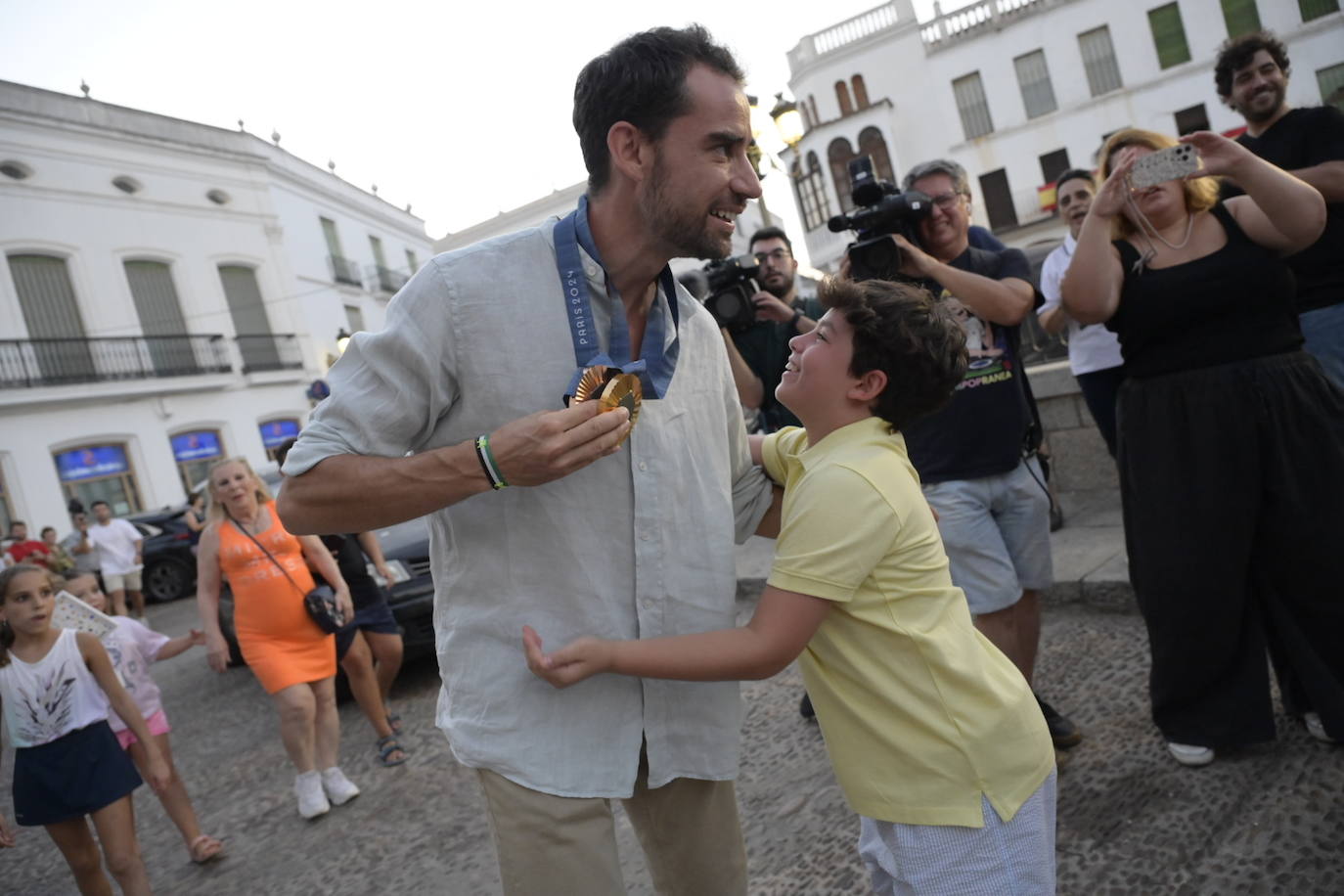 Fotos | Así ha recibido Llerena al doble medallista olímpico Álvaro Martín