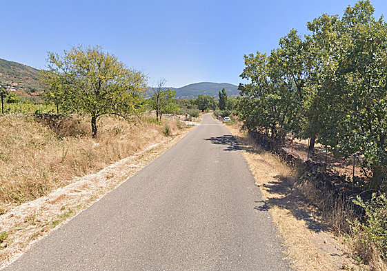 Carretera que une Eljas con Valverdeldel Fresno.