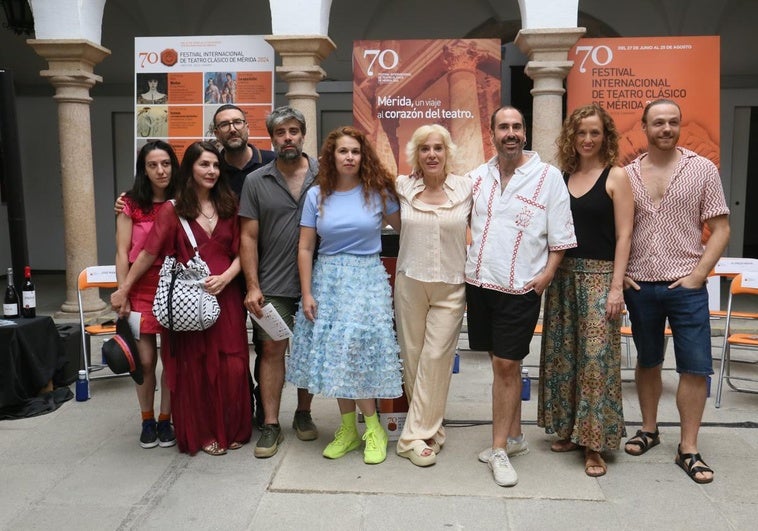 Elenco de Tiresias en el Festival de Mérida.