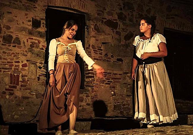 Las representaciones en el interior del castillo se suceden