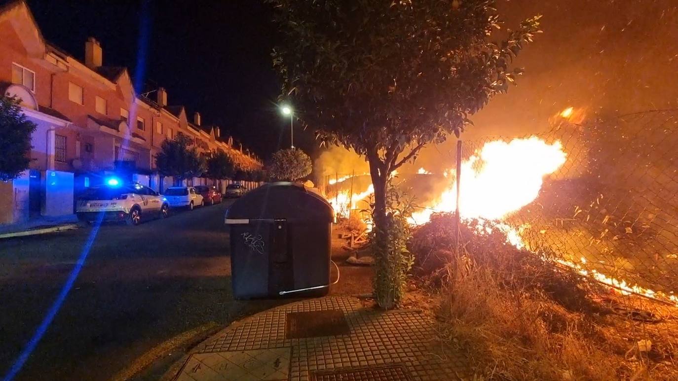 Así ha sido el incendio en el barrio La Corchera