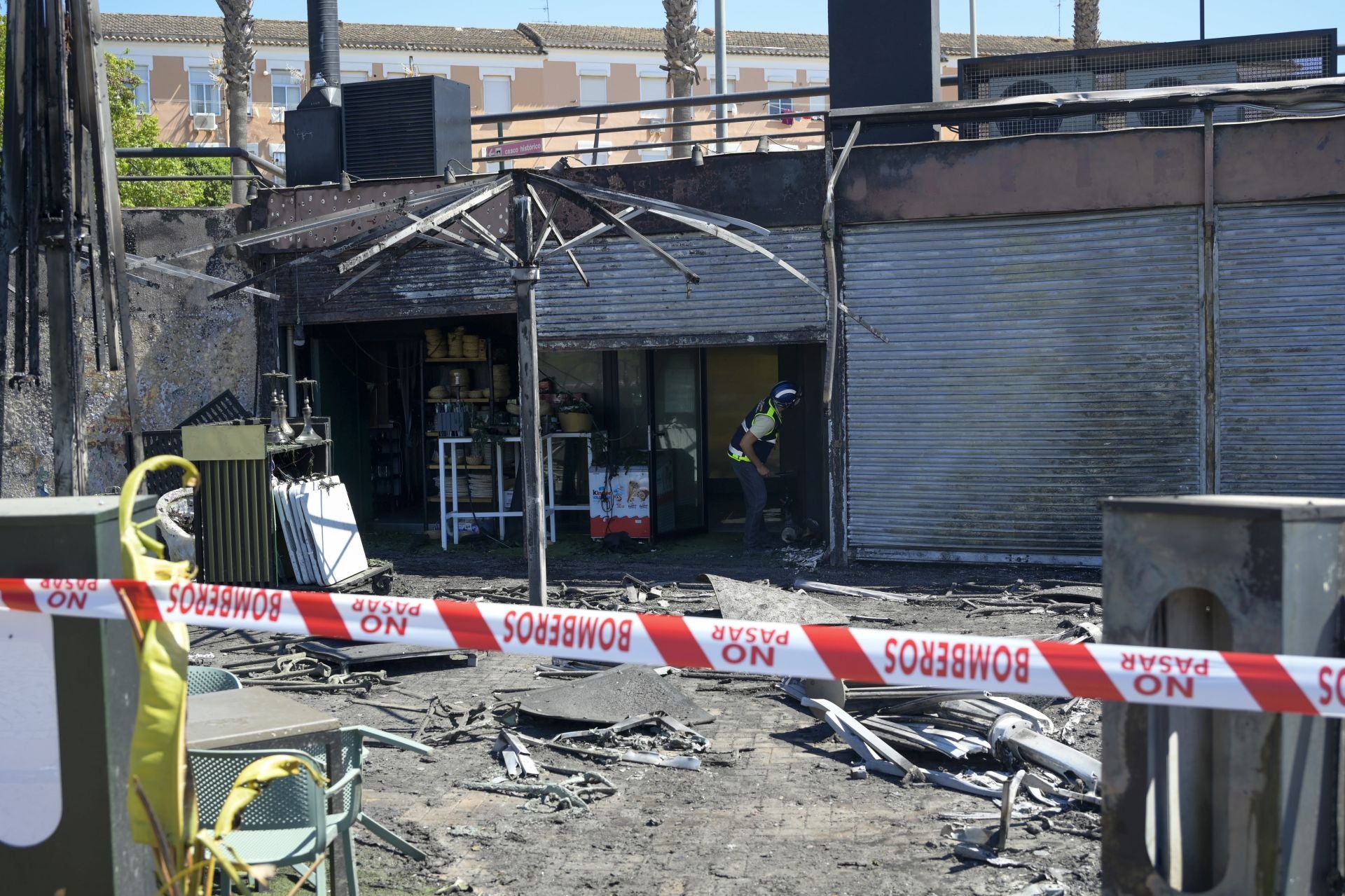 Fotos | Así ha quedado la terraza del bar del río Guadiana en Badajoz