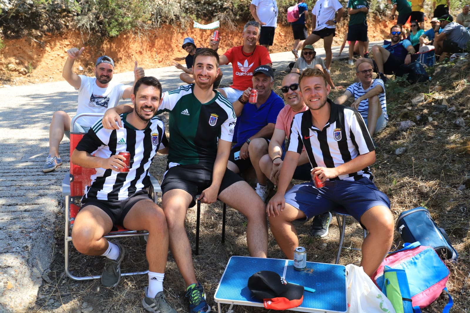 Fiesta de aficionados a la bici en el Pico Villuercas