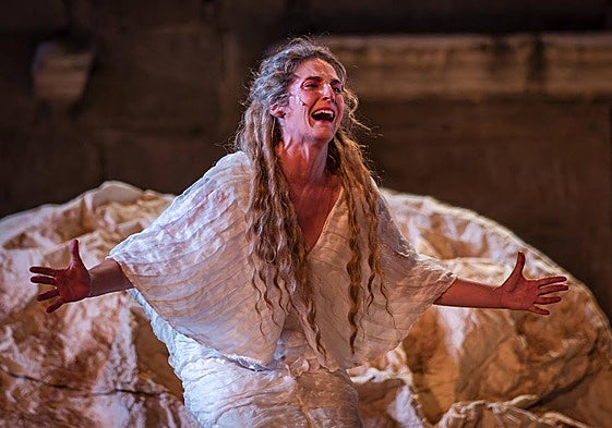 Representación de la obra 'Ifigenia' en el Teatro Romano de Mérida.