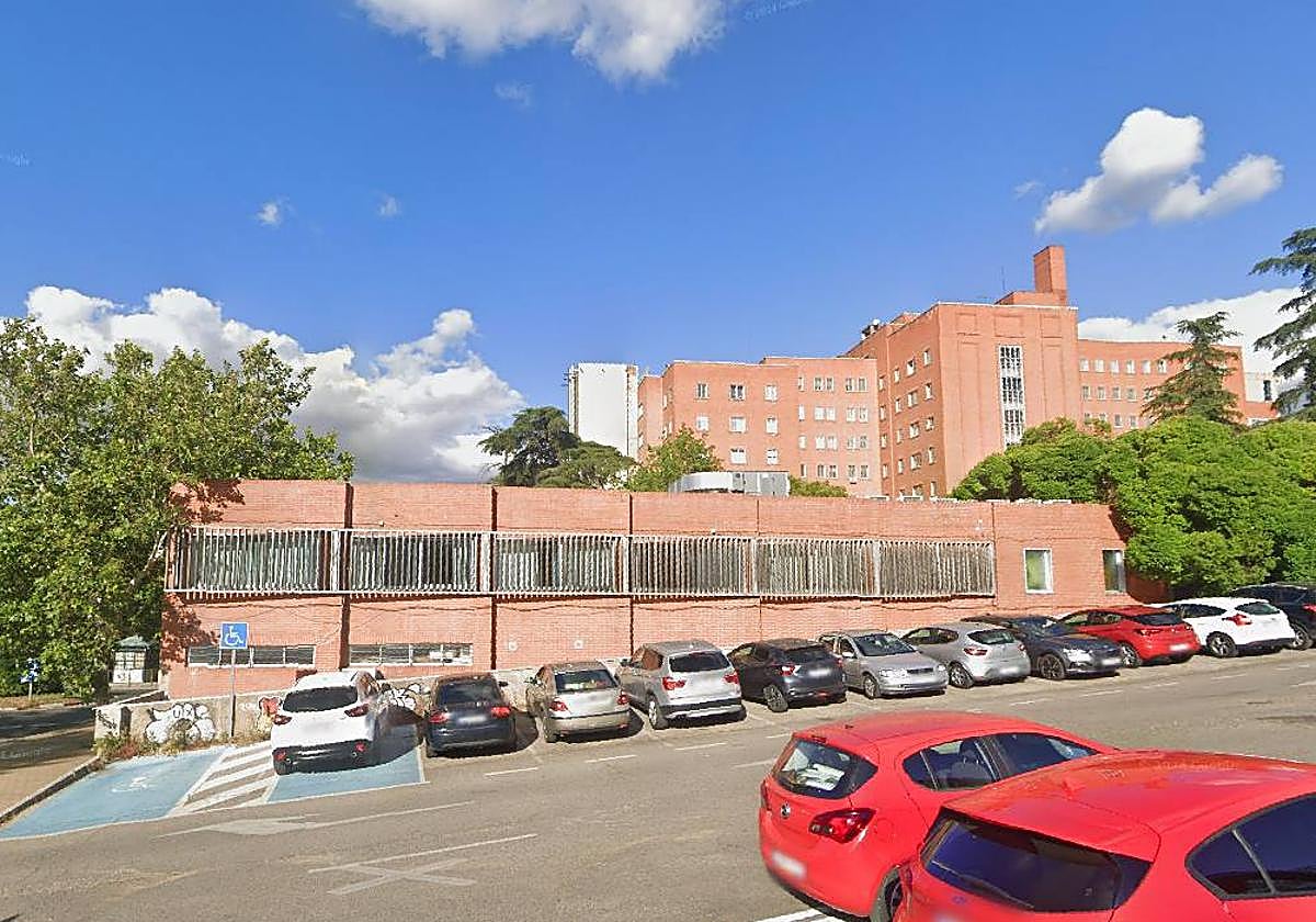 Fachada del Hospital San Pedro de Alcántara en Cáceres.