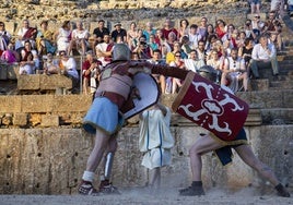 Lucha de gladiadores en el Anfiteatro Romano en la última edición de Emerita Lvdica.