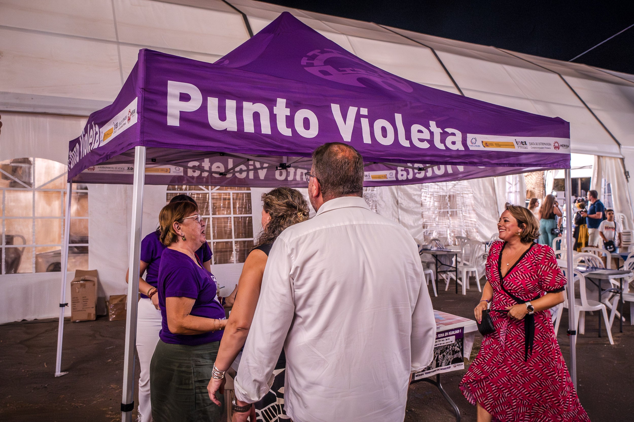 FOTOS | El alumbrado ilumina la Feria de Mérida