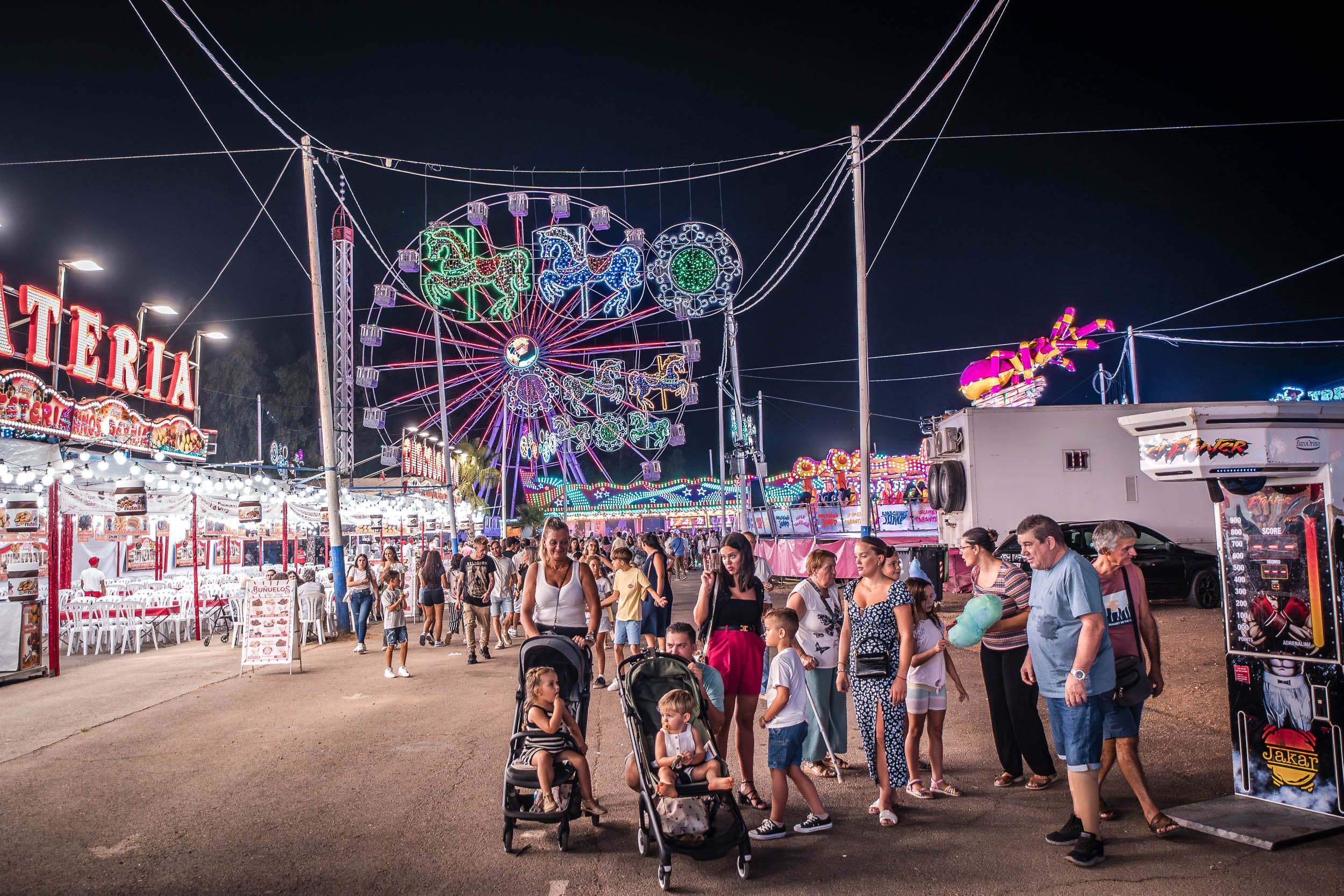 FOTOS | El alumbrado ilumina la Feria de Mérida