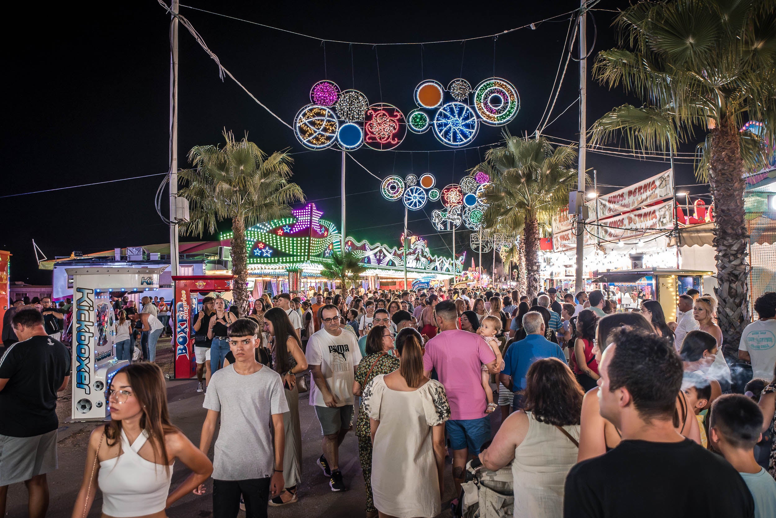 FOTOS | El alumbrado ilumina la Feria de Mérida