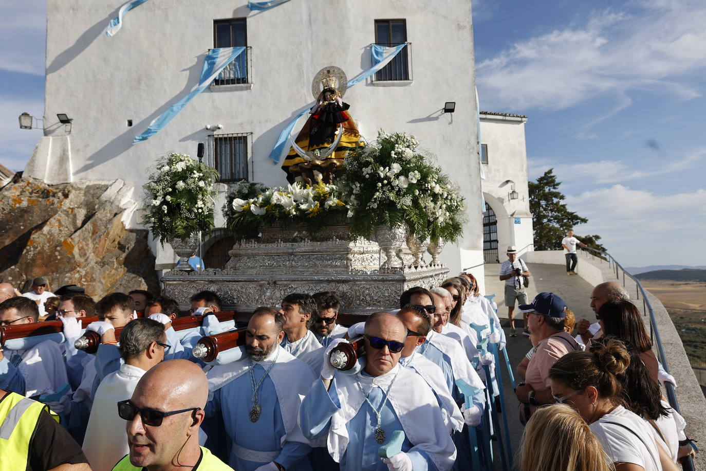 Imágenes de la patrona por las calles de Cáceres