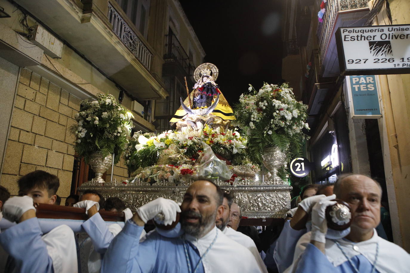 Imágenes de la patrona por las calles de Cáceres (II)