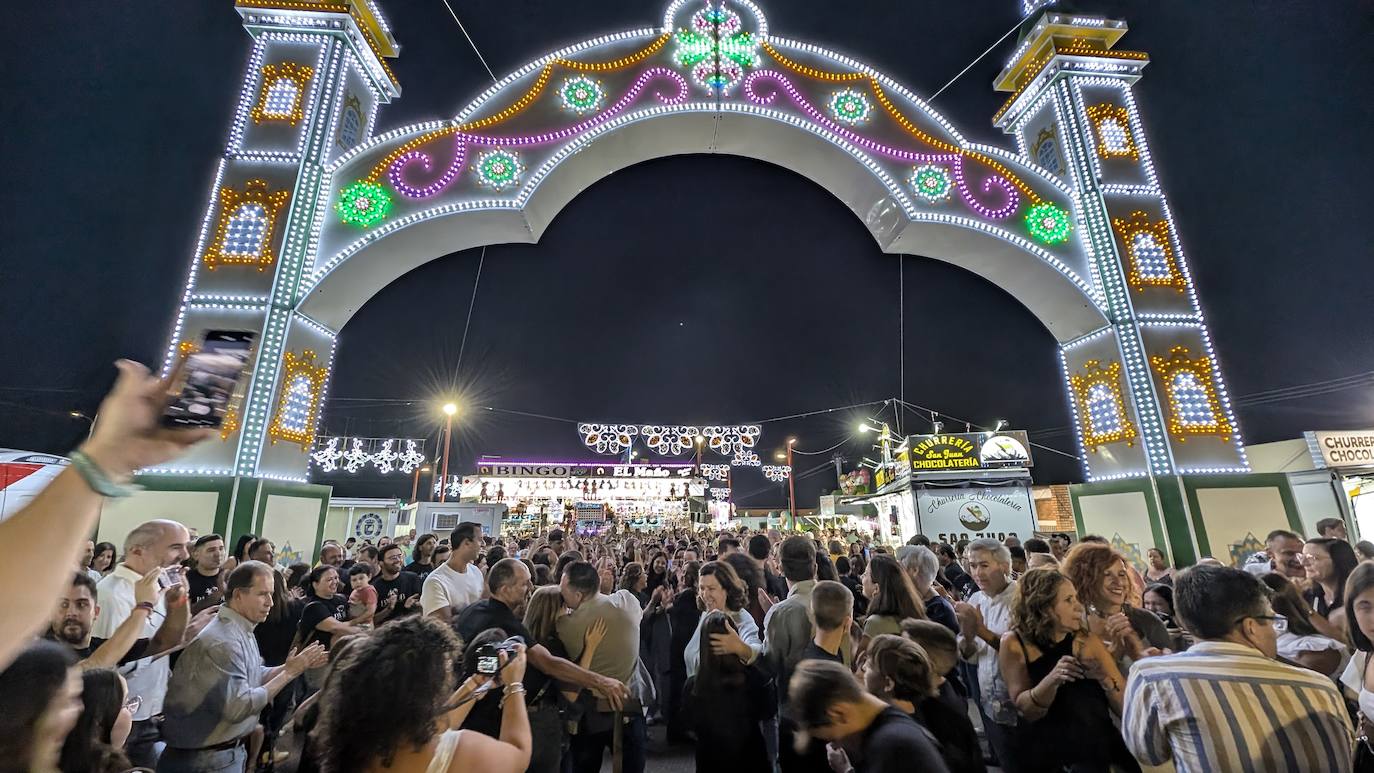 El ferial de Don Benito se enciende para despedir el verano