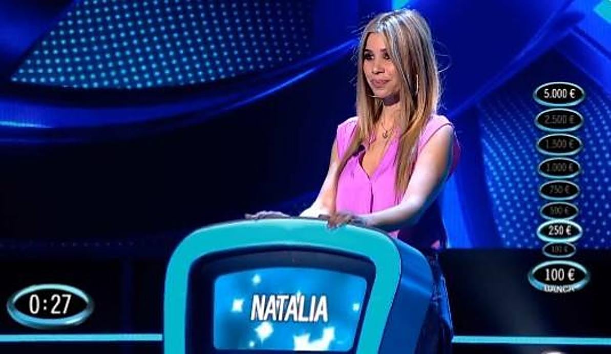 Natalia fue una de los 8 cantantes que participaron en el estreno de 'El rival más débil'.