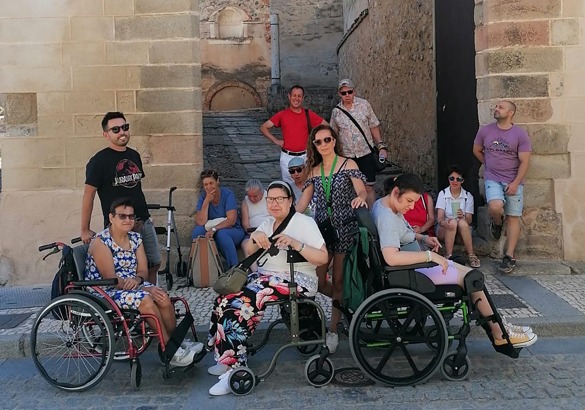 Imagen de archivo de una actividad de respiro familiar de Plena Inclusión.