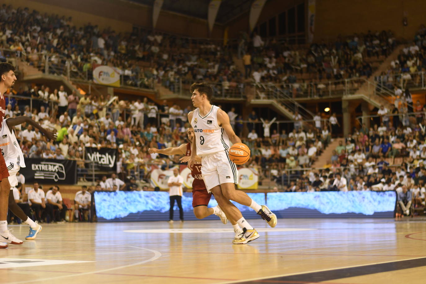 El Real Madrid brilla en Badajoz | Fotos