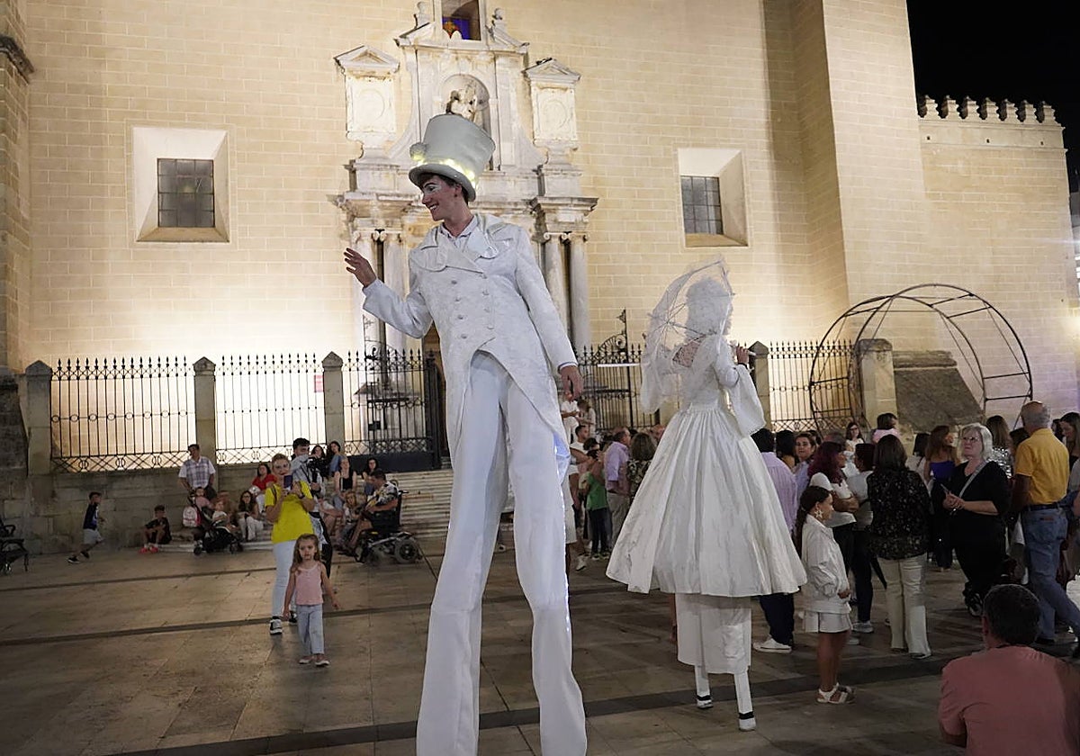 Noche blanca y multitudinaria en Badajoz