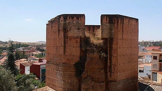 El arreglo de la muralla sufre otro revés al perder Cáceres una subvención de tres millones