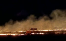 Los bomberos sofocan dos fuegos en Cáceres